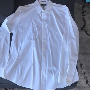Express classic fitted button up